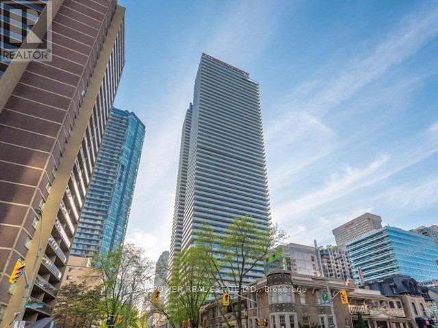 1002 - 50 Charles St E, Condo with 0 bedrooms, 1 bathrooms and 0 parking in Toronto ON | Image 1