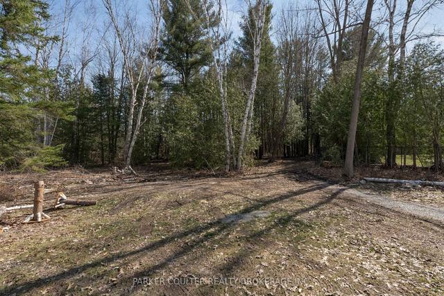 1000 Memorial Ave, House detached with 3 bedrooms, 2 bathrooms and 21 parking in Oro Medonte ON | Image 29