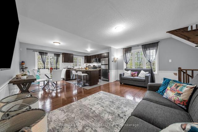 35 - 233 Duskywing Way, Townhouse with 3 bedrooms, 4 bathrooms and 2 parking in Oakville ON | Image 2