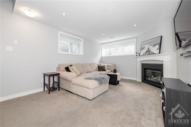 245 Via San Marino St, Townhouse with 3 bedrooms, 3 bathrooms and 2 parking in Ottawa ON | Image 25