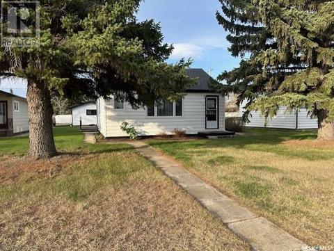325 8th Avenue W, Melville, SK, S0A2P0 | Card Image
