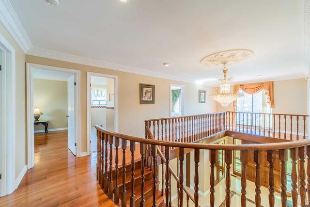 24 Bellbrook Rd, House detached with 4 bedrooms, 4 bathrooms and 6 parking in Toronto ON | Image 8