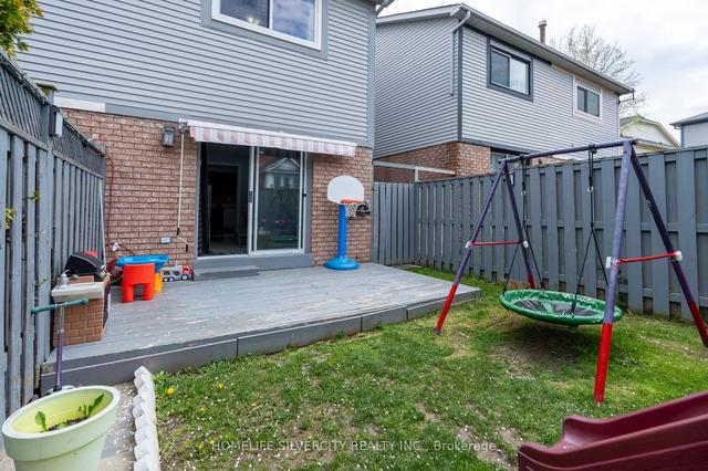 77 Ural Cir, House attached with 3 bedrooms, 3 bathrooms and 2 parking in Brampton ON | Image 32
