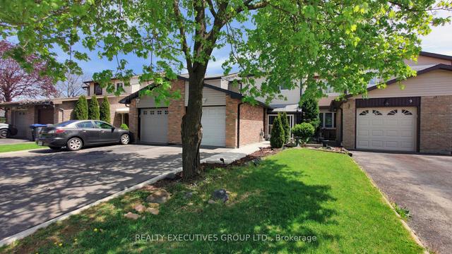7 Greene Dr, House attached with 3 bedrooms, 3 bathrooms and 3 parking in Brampton ON | Image 12