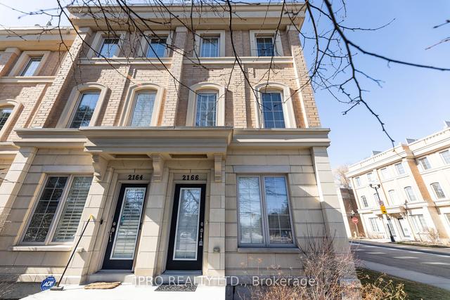 2166 Bayview Ave, Townhouse with 3 bedrooms, 3 bathrooms and 2 parking in Toronto ON | Image 1