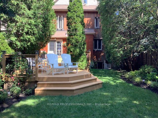 35 Chicora Ave, House detached with 4 bedrooms, 4 bathrooms and 0 parking in Toronto ON | Image 33
