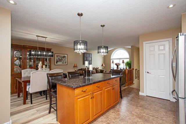 20 Windle Village Cres, House detached with 3 bedrooms, 2 bathrooms and 4 parking in Thorold ON | Image 2