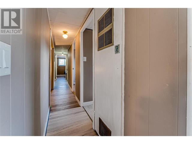 36 - 6902 Okanagan Landing Rd, House other with 3 bedrooms, 1 bathrooms and 2 parking in Vernon BC | Image 24