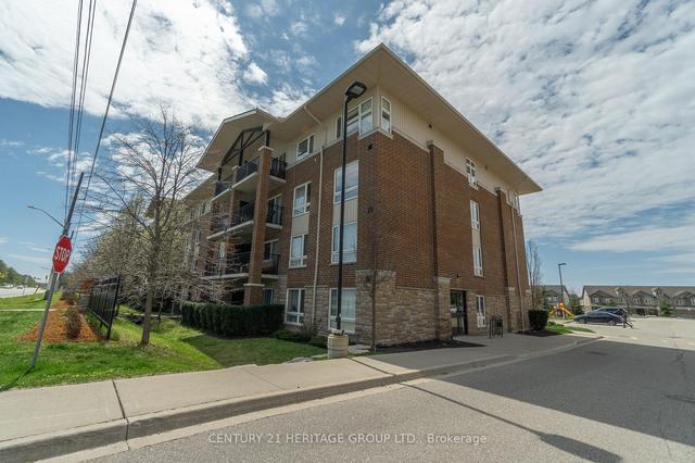 402 - 45 Kingsbury Sq, Condo with 2 bedrooms, 1 bathrooms and 1 parking in Guelph ON | Image 7