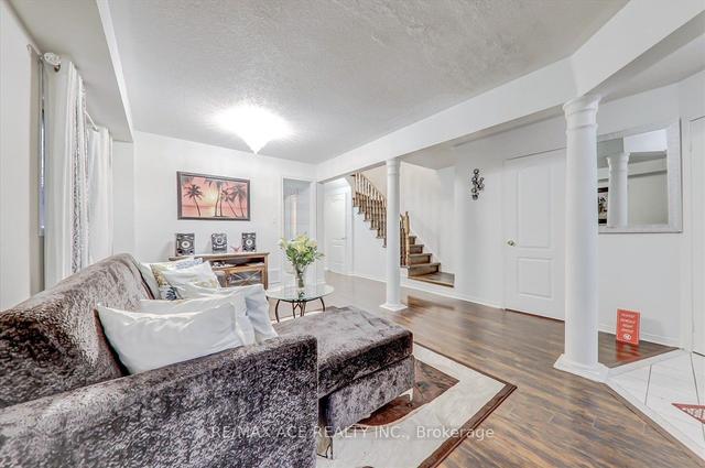 35 Lax Ave, House detached with 3 bedrooms, 4 bathrooms and 5 parking in Ajax ON | Image 33