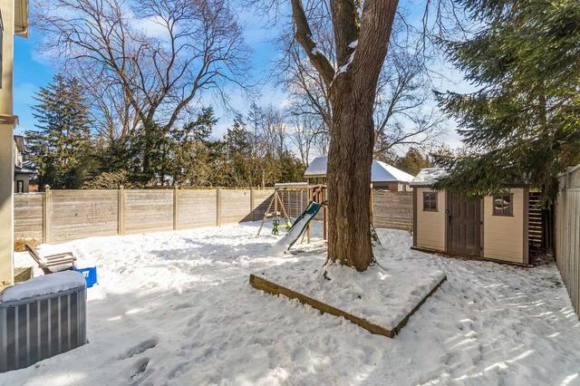 15 Shand Ave, House detached with 5 bedrooms, 4 bathrooms and 3 parking in Toronto ON | Image 31