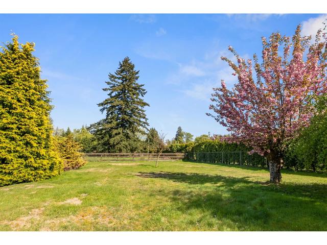 19557 82 A Avenue, House other with 3 bedrooms, 2 bathrooms and 20 parking in Surrey BC | Image 31