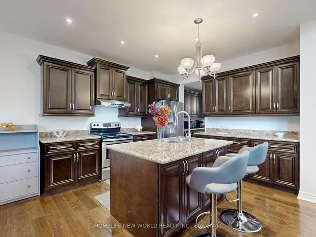 11 Honey Glen Ave, House detached with 4 bedrooms, 3 bathrooms and 5 parking in Markham ON | Image 9