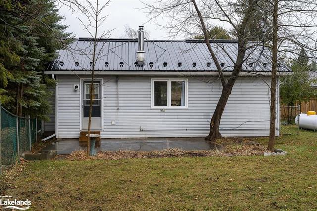 99 Betty Blvd, House detached with 1 bedrooms, 1 bathrooms and 8 parking in Wasaga Beach ON | Image 16