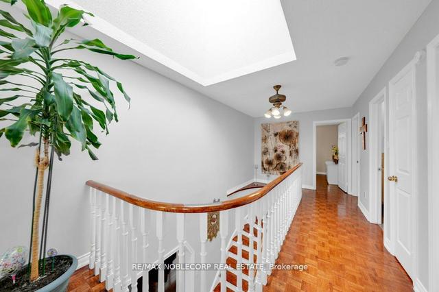 70 Lime Dr, House detached with 4 bedrooms, 3 bathrooms and 8 parking in Vaughan ON | Image 9