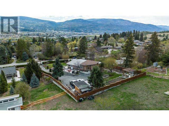 404 West Bench Dr, House detached with 4 bedrooms, 3 bathrooms and 7 parking in Okanagan Similkameen F BC | Image 85