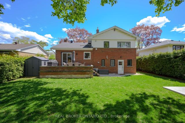 364 E Side Cres, House detached with 3 bedrooms, 2 bathrooms and 5.5 parking in Burlington ON | Image 29
