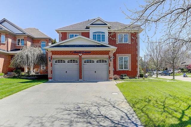 9 Arnold Cres, House detached with 4 bedrooms, 4 bathrooms and 6 parking in Whitby ON | Image 1