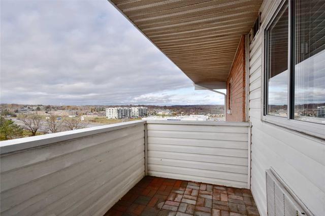 126 Bell Farm Rd, Condo with 3 bedrooms, 2 bathrooms and 1 parking in Barrie ON | Image 12