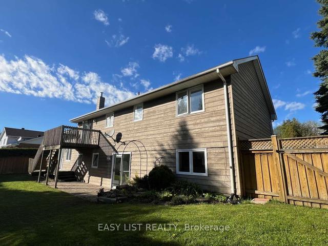 10 Armstrong Cres, House detached with 3 bedrooms, 3 bathrooms and 7 parking in Grey Highlands ON | Image 39