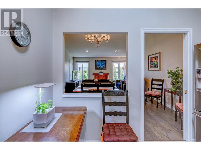 114 - 1885 Parkview Cres, House attached with 3 bedrooms, 2 bathrooms and 4 parking in Kelowna BC | Image 12