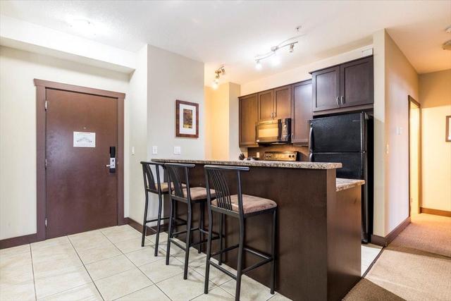 303 - 1500 Mcdonald Ave, Condo with 2 bedrooms, 2 bathrooms and 1 parking in Fernie BC | Image 3