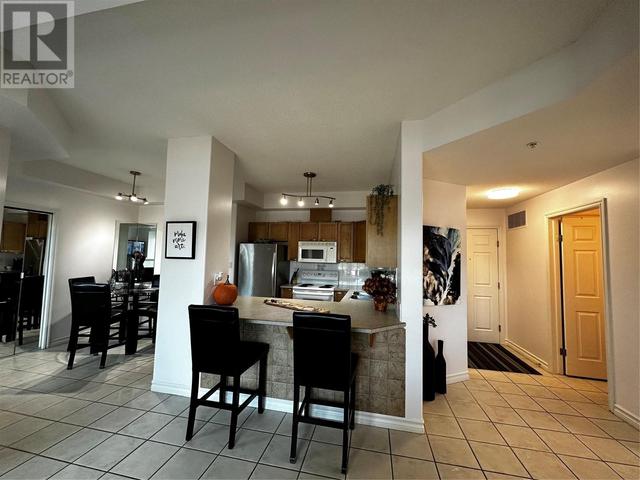 1104 - 1128 Sunset Dr, Condo with 2 bedrooms, 2 bathrooms and 1 parking in Kelowna BC | Image 41