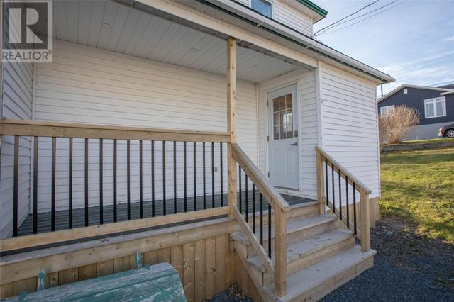 5 Bond Street, House detached with 3 bedrooms, 1 bathrooms and null parking in Carbonear NL | Image 2