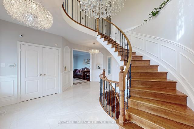 4 Adriatic Cres, House detached with 4 bedrooms, 6 bathrooms and 6 parking in Brampton ON | Image 6