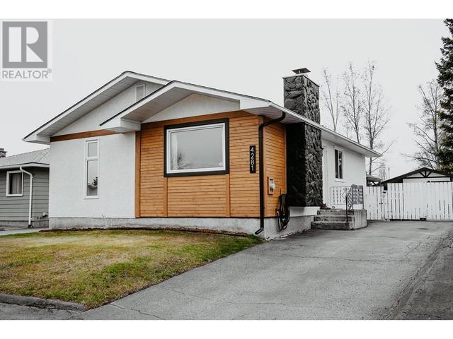 4281 Davie Ave, House detached with 4 bedrooms, 2 bathrooms and null parking in Prince George BC | Image 2