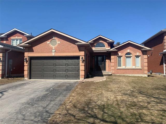 366 Livingstone St W, House detached with 3 bedrooms, 3 bathrooms and 4 parking in Barrie ON | Image 1