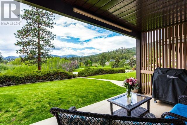 2226 Golf Course Dr, House attached with 2 bedrooms, 2 bathrooms and 2 parking in West Kelowna BC | Image 16