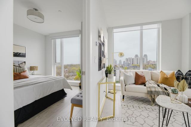 1102 - 223 St. Clair Ave W, Condo with 3 bedrooms, 2 bathrooms and 1 parking in Toronto ON | Image 13