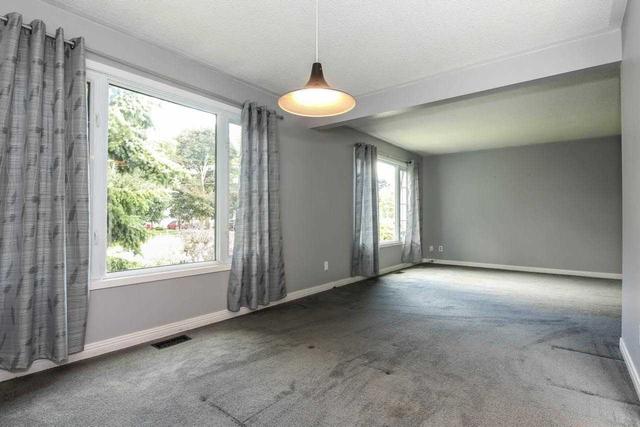 1022 Janette St, House detached with 3 bedrooms, 3 bathrooms and 8 parking in Newmarket ON | Image 7
