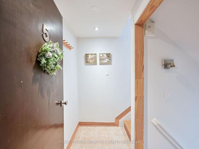5 - 40 Rabbit Ln, Townhouse with 3 bedrooms, 2 bathrooms and 1 parking in Toronto ON | Image 23