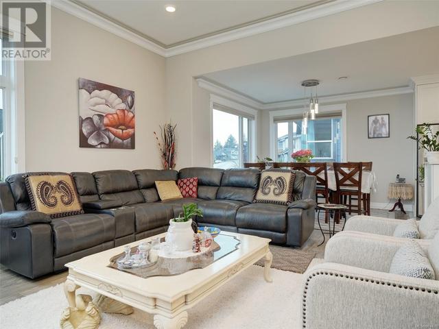 1210 Flint Ave, House detached with 6 bedrooms, 4 bathrooms and 5 parking in Langford BC | Image 4