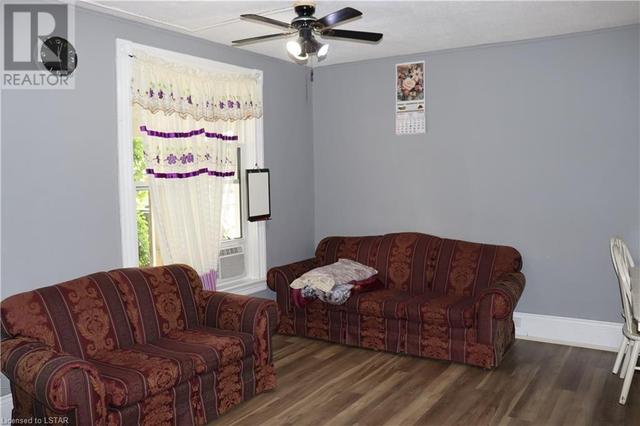 200 Talbot St E, House other with 4 bedrooms, 2 bathrooms and 4 parking in Aylmer ON | Image 4