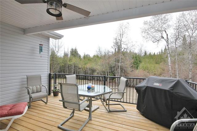 2819 Cowell Rd, House detached with 3 bedrooms, 2 bathrooms and 10 parking in Ottawa ON | Image 25