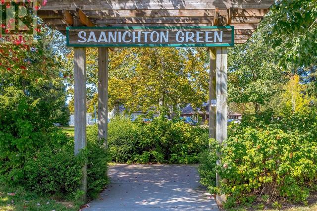 Centrally located in the highly desirable location in the Saanich Peninsula, a beautiful neighbourhood with ample opportunities to enjoy the nature | Image 53