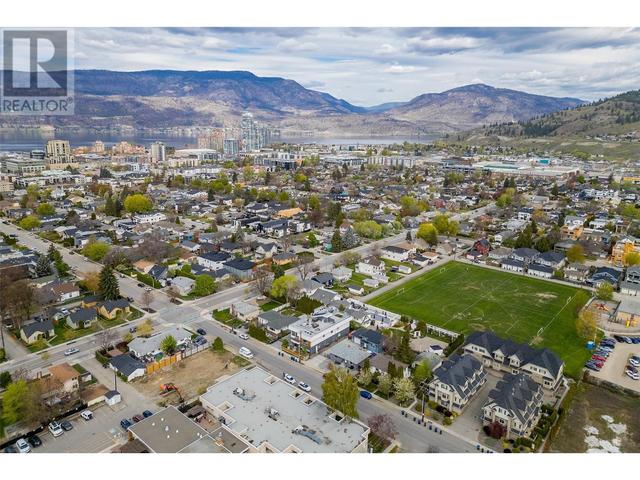 930 - 932 Lawson Ave, House detached with 6 bedrooms, 4 bathrooms and 5 parking in Kelowna BC | Image 56