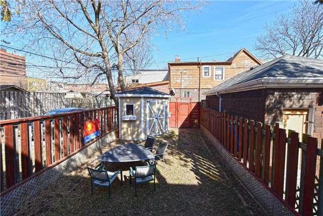7 Byron Ave, House semidetached with 3 bedrooms, 1 bathrooms and 1 parking in Toronto ON | Image 15
