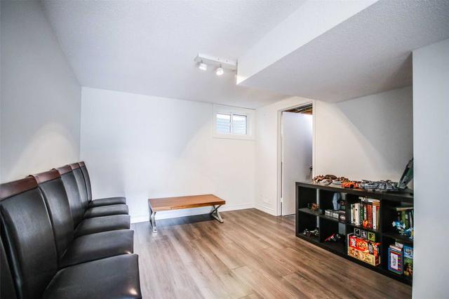 3 Tangle Briarway, Townhouse with 3 bedrooms, 2 bathrooms and 2 parking in Toronto ON | Image 28