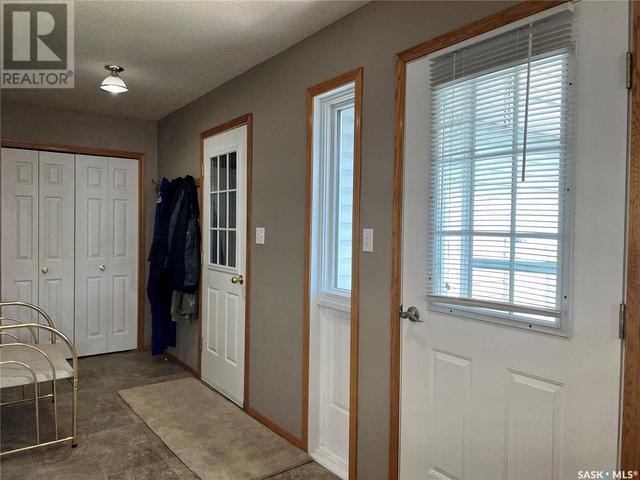905 21st St, House detached with 4 bedrooms, 2 bathrooms and null parking in Humboldt SK | Image 2