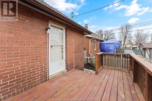 1014 Felix Ave, House detached with 3 bedrooms, 1 bathrooms and null parking in Windsor ON | Image 24