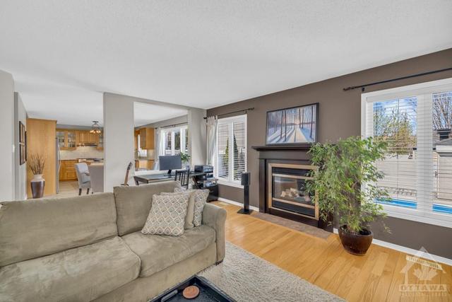 3 Grandlea Terrace, House detached with 4 bedrooms, 4 bathrooms and 4 parking in Ottawa ON | Image 7