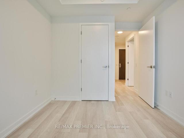 2909 - 39 Roehampton Ave, Condo with 3 bedrooms, 2 bathrooms and 1 parking in Toronto ON | Image 19