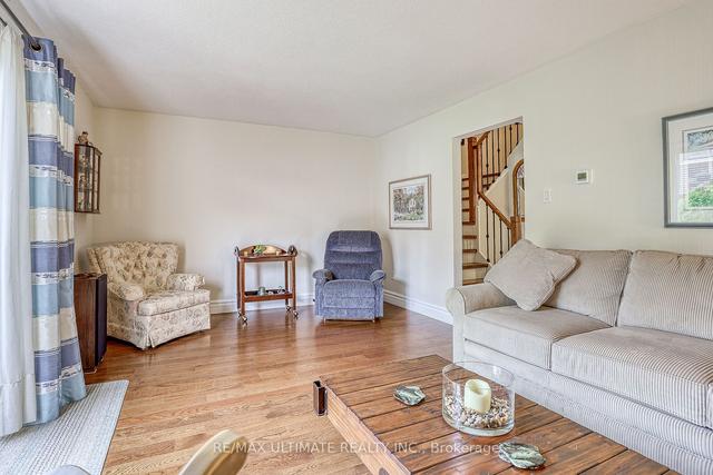 5 - 9 Palmdale Dr, Townhouse with 4 bedrooms, 2 bathrooms and 1 parking in Toronto ON | Image 7