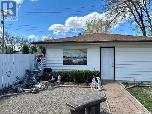 206 Garnet St, House detached with 3 bedrooms, 2 bathrooms and null parking in Regina SK | Image 21