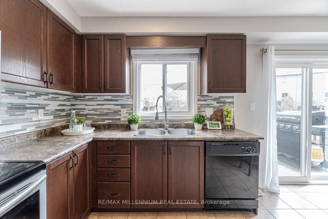 S82 - 750 Lawrence St, Townhouse with 3 bedrooms, 3 bathrooms and 2 parking in Cambridge ON | Image 3