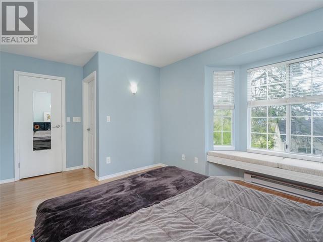 6 - 3993 Columbine Way, House attached with 3 bedrooms, 3 bathrooms and 2 parking in Saanich BC | Image 11